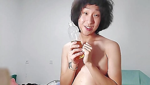 Japanese babe has her body penetrated by the foot of the dude