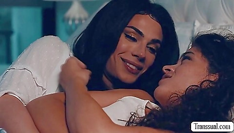 Big ass brunette gets her tight ass fucked in hd porn