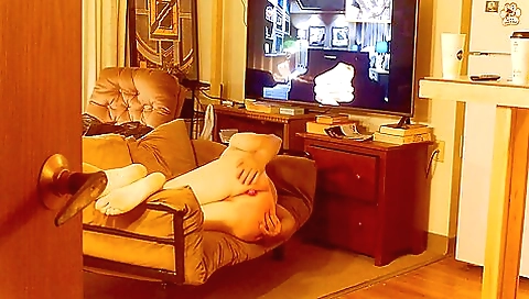 Hot ass girl fucks in amateur video of her big ass 1990