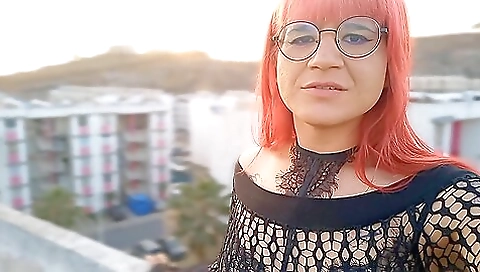 Latina ass fucked on the roof in amateur porn scene