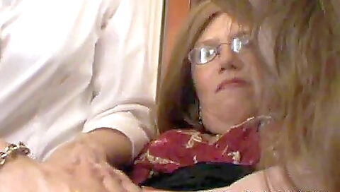 This brunette has a kinky attitude and a kinky body